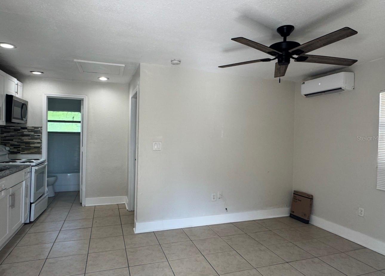 Image 2 of 5 For 10022 Lantana Avenue A