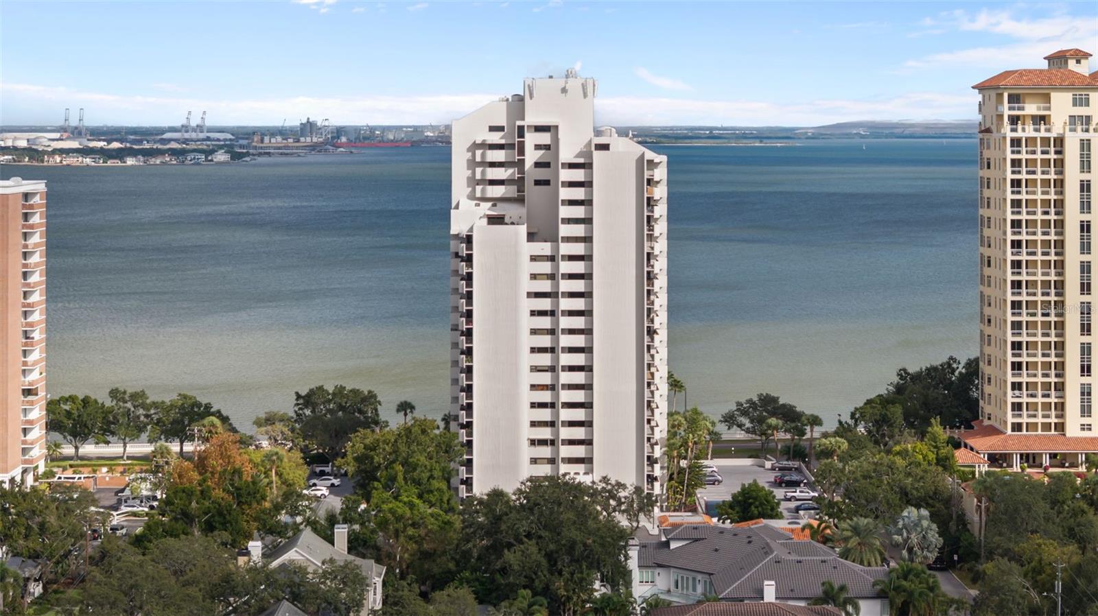 Image 15 of 50 For 4141 Bayshore Boulevard 1801