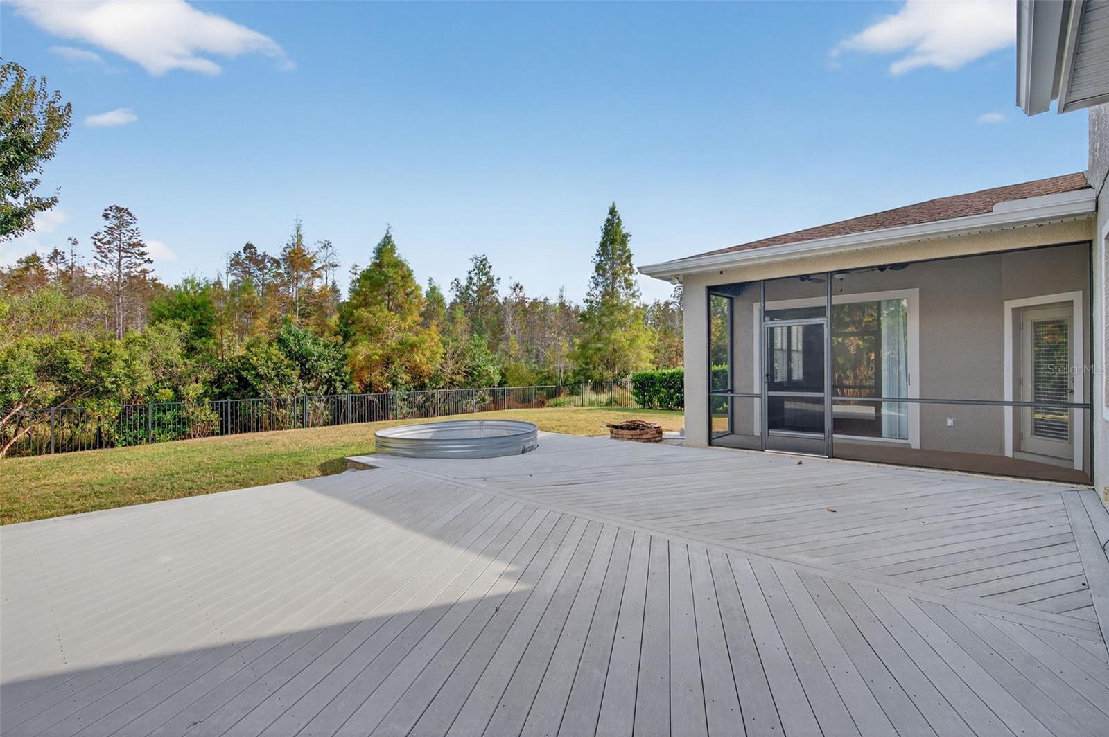 Image 10 of 100 For 8836 Handel Loop