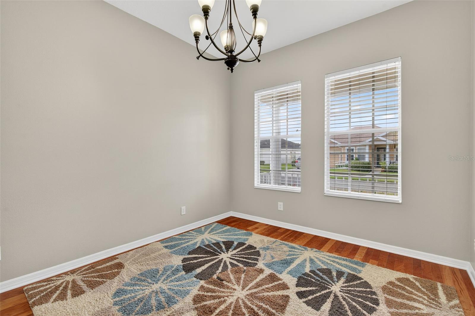 Image 17 of 100 For 8836 Handel Loop