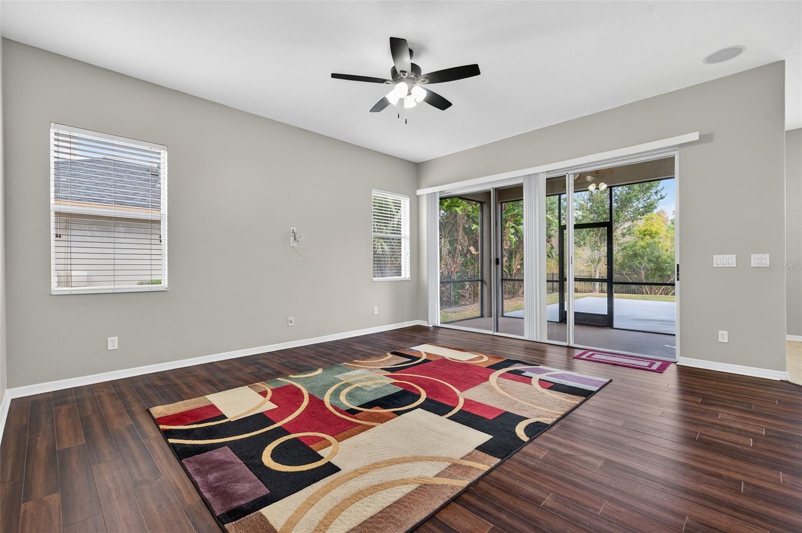 Image 23 of 100 For 8836 Handel Loop