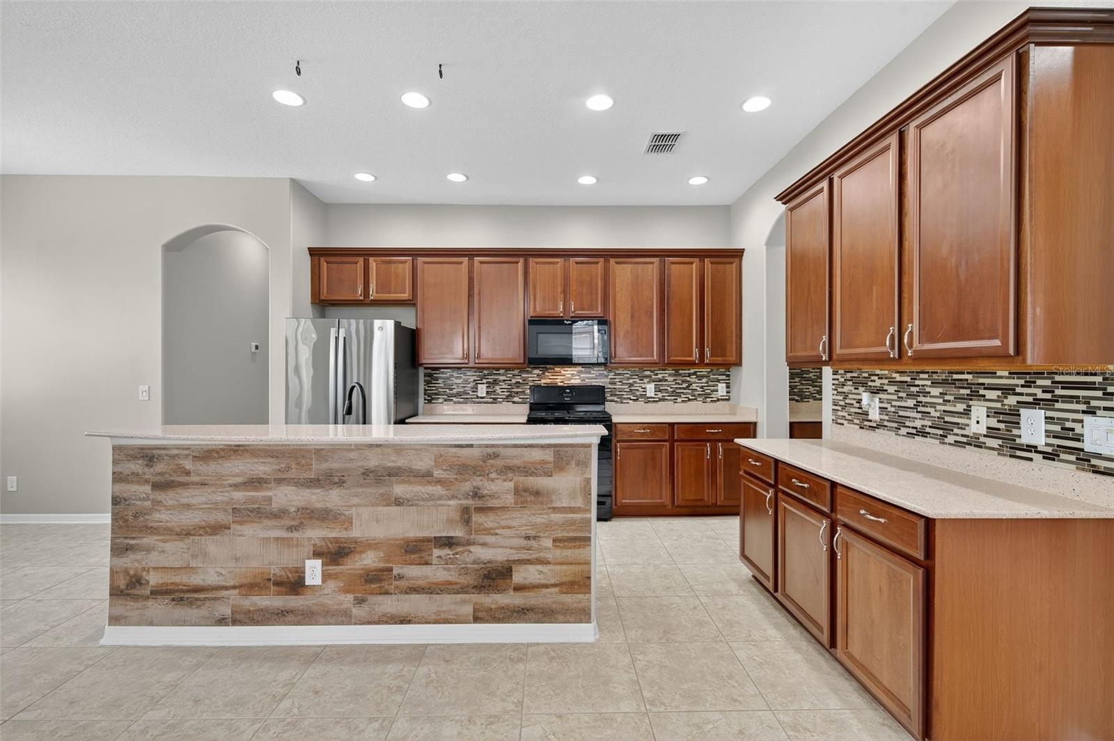 Image 26 of 100 For 8836 Handel Loop