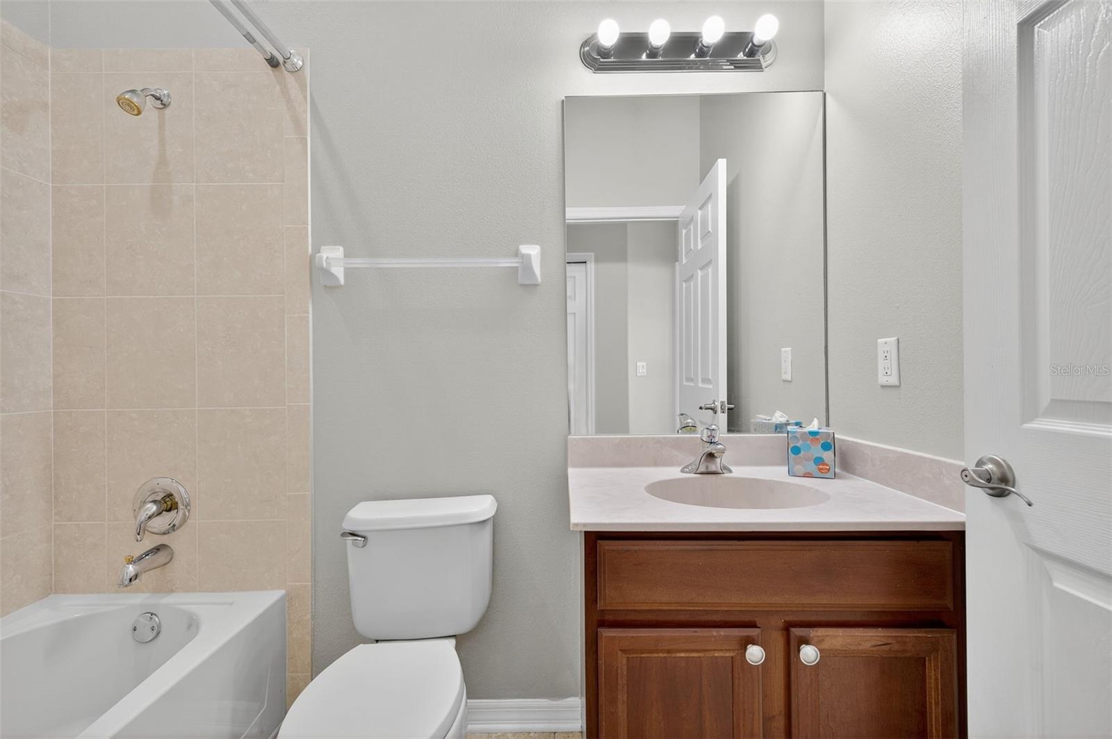 Image 48 of 100 For 8836 Handel Loop