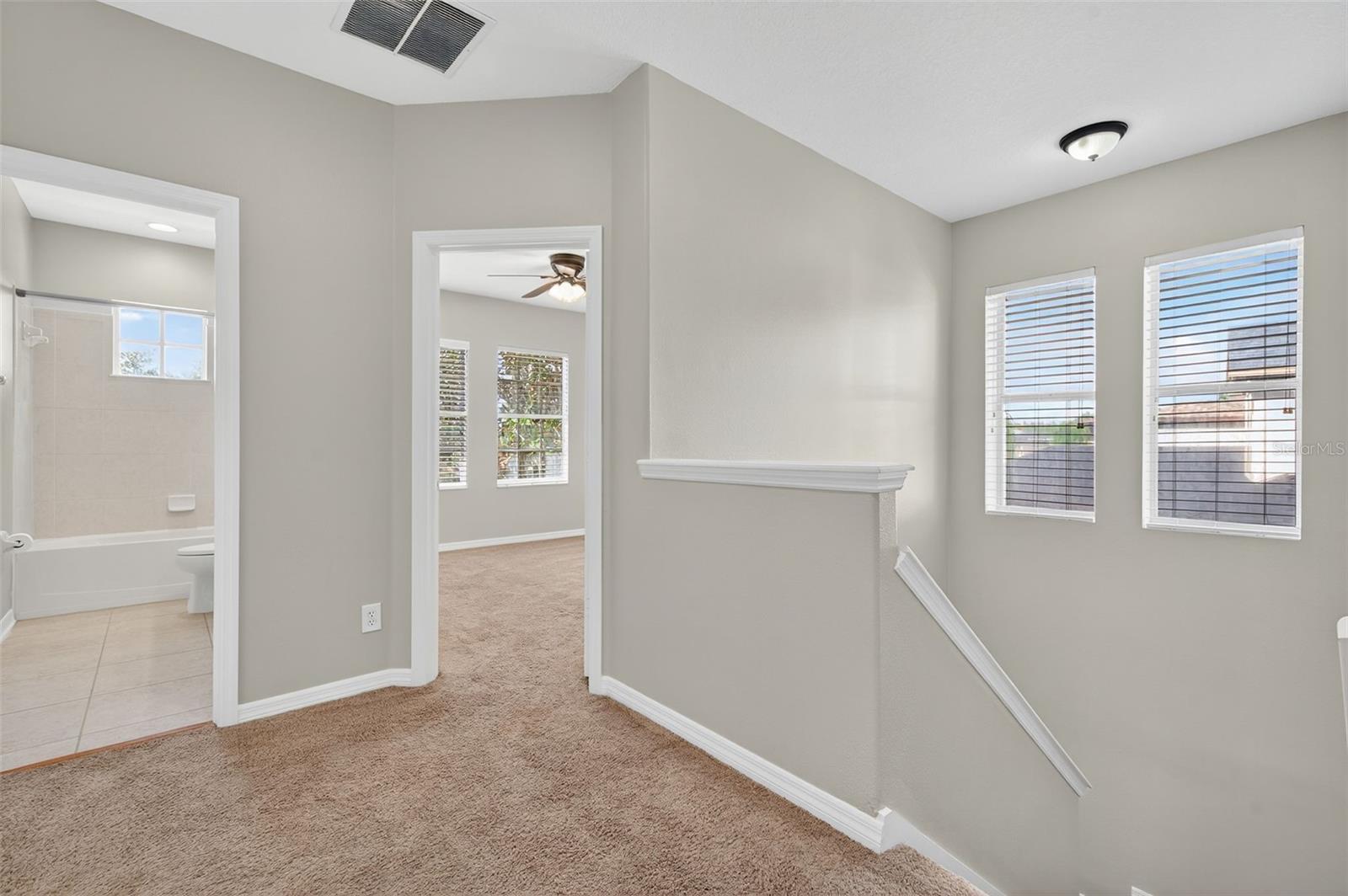 Image 57 of 100 For 8836 Handel Loop