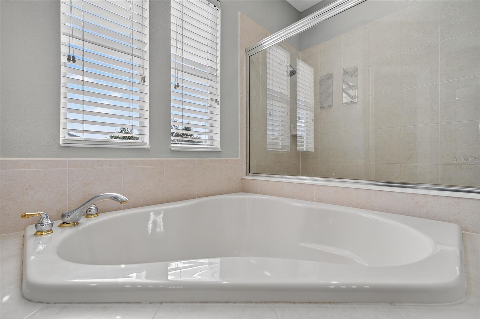 Image 77 of 100 For 8836 Handel Loop