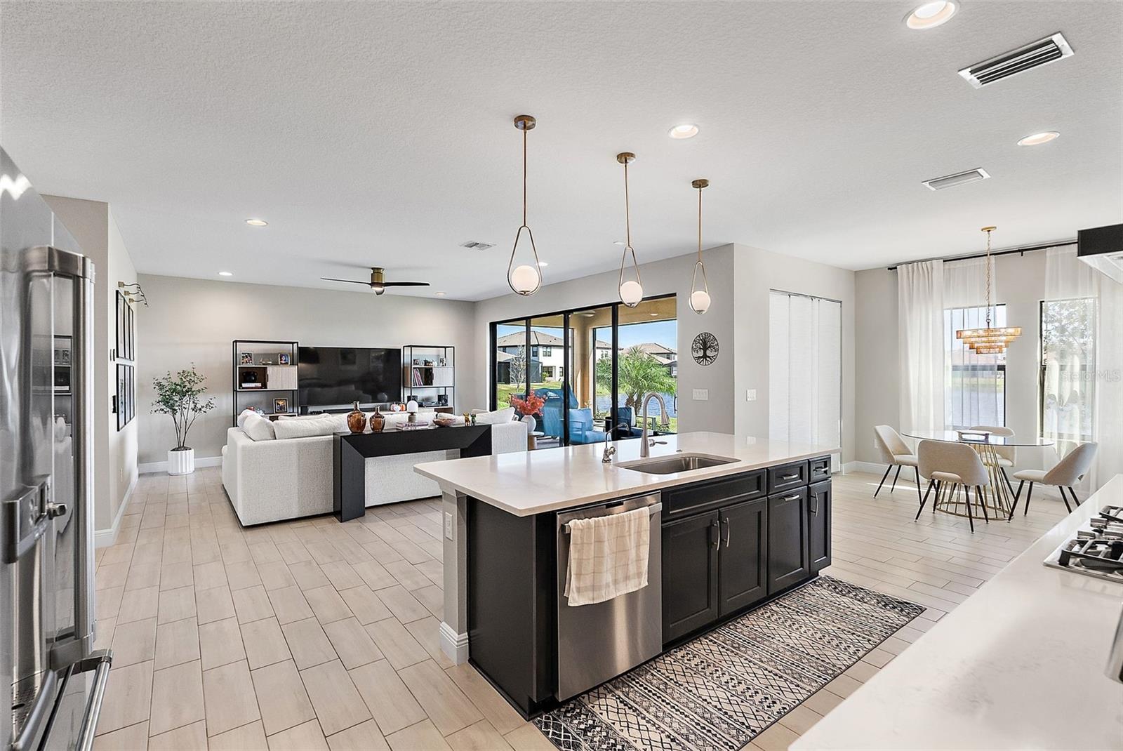 Image 10 of 47 For 8310 Carrhill Place