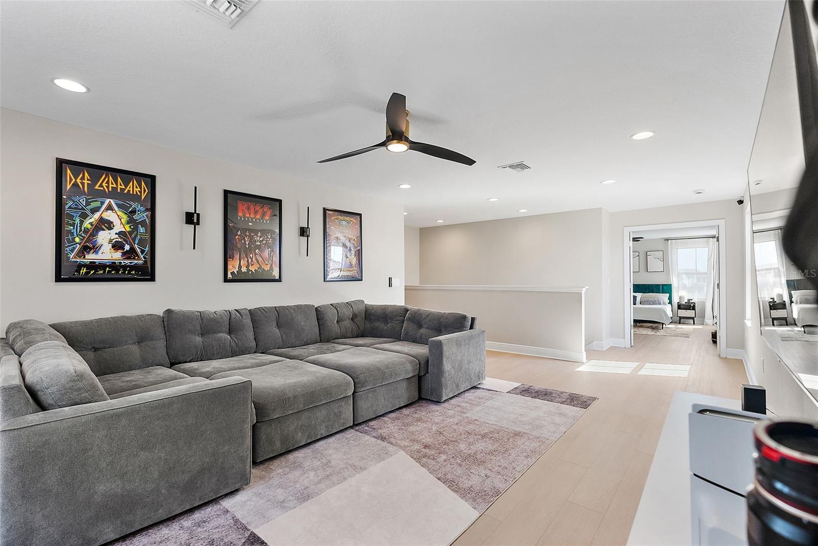 Image 16 of 47 For 8310 Carrhill Place