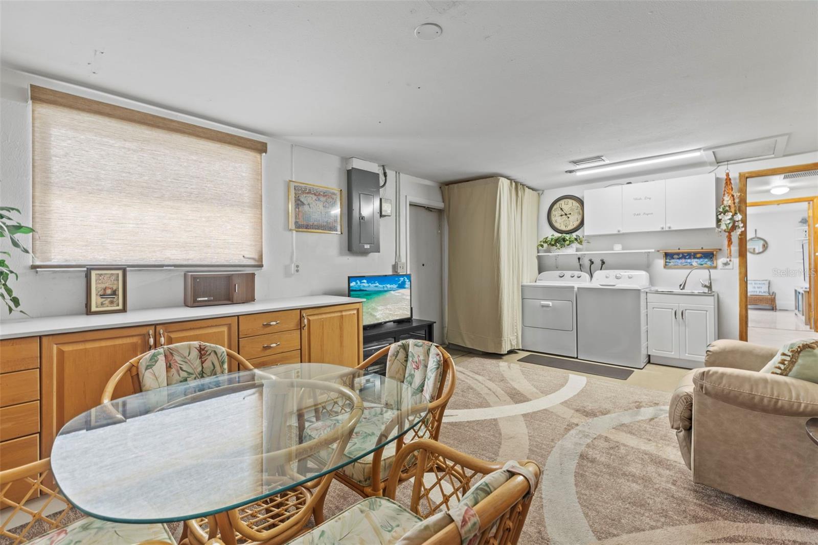 Image 20 of 36 For 595 Denburn Court