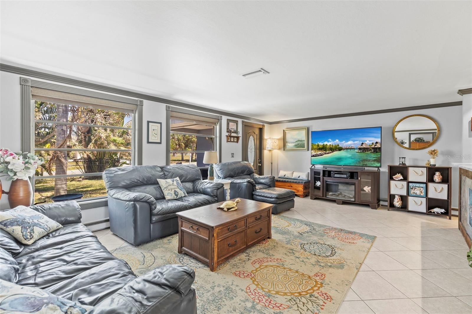 Image 7 of 36 For 595 Denburn Court