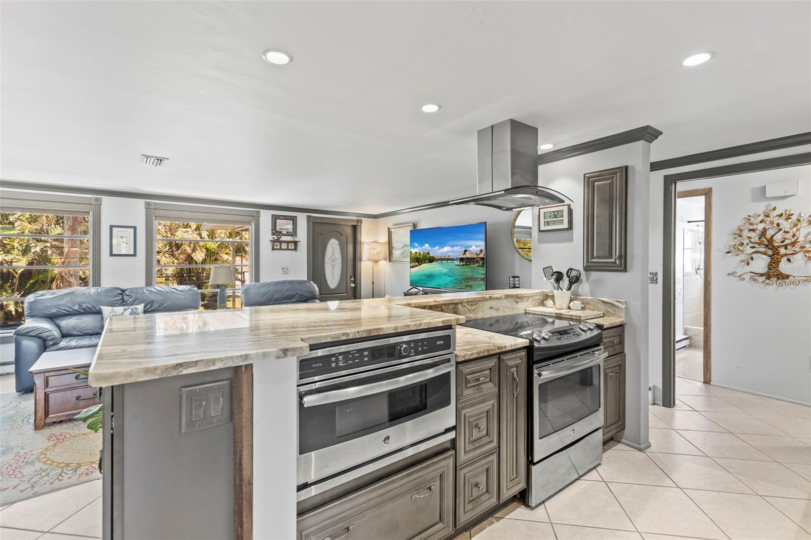 Image 9 of 36 For 595 Denburn Court