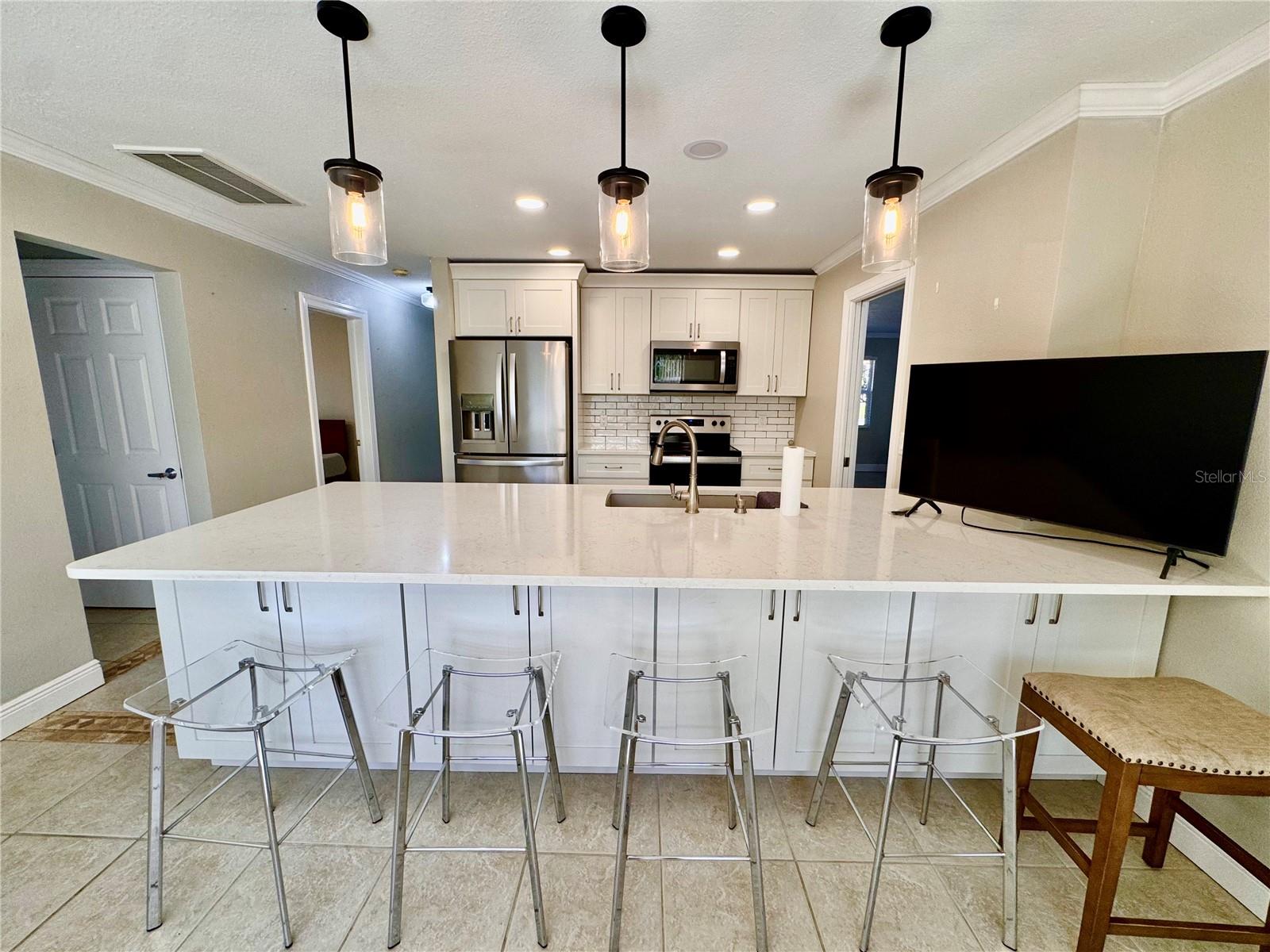 Listing photo id 14 for 13914 84th Terrace