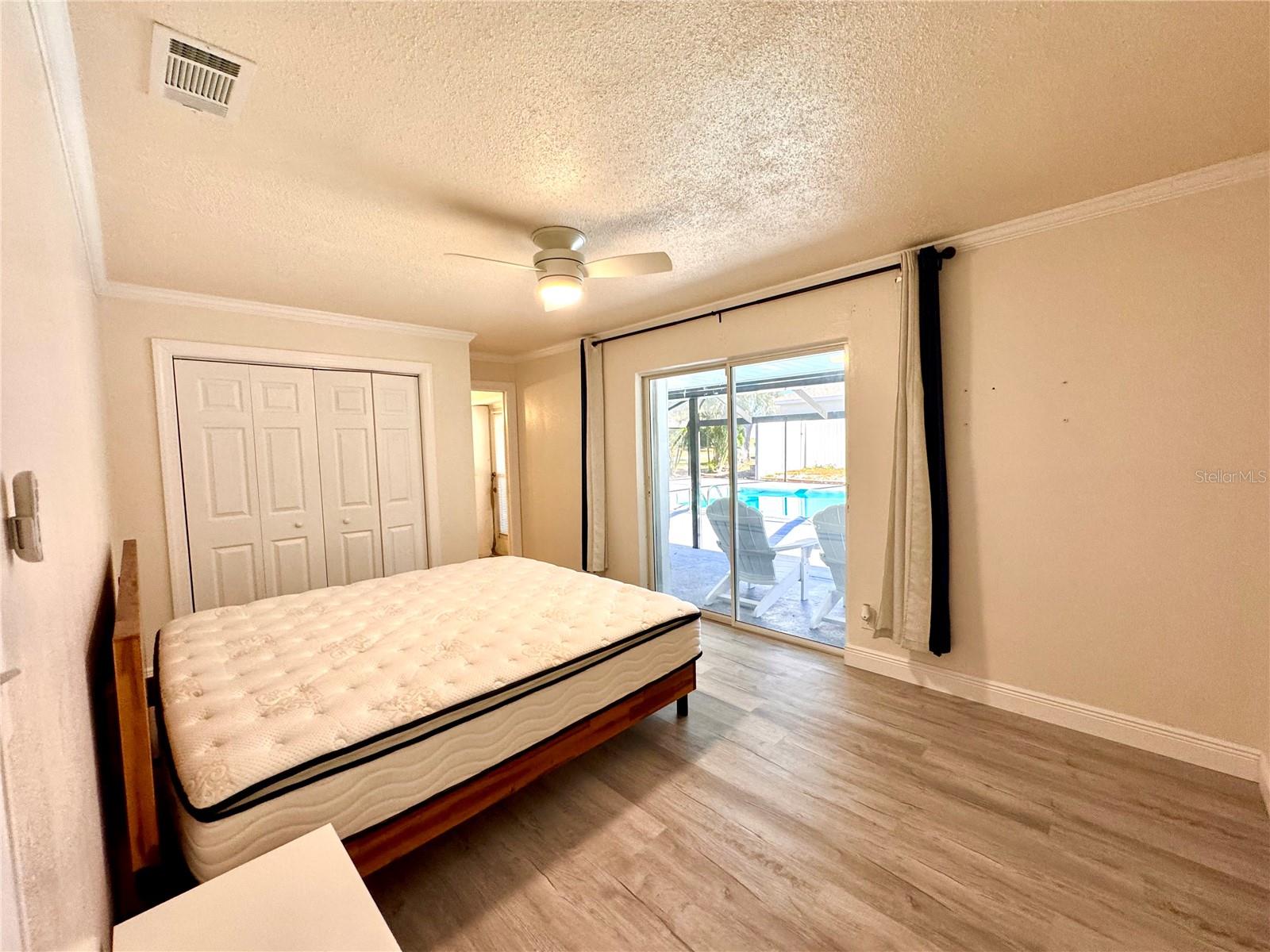 Listing photo id 17 for 13914 84th Terrace