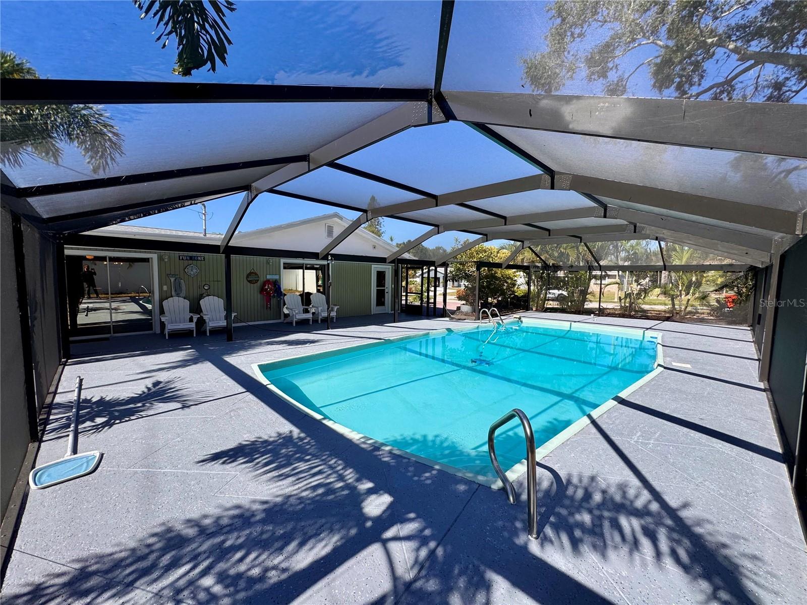 Listing photo id 24 for 13914 84th Terrace