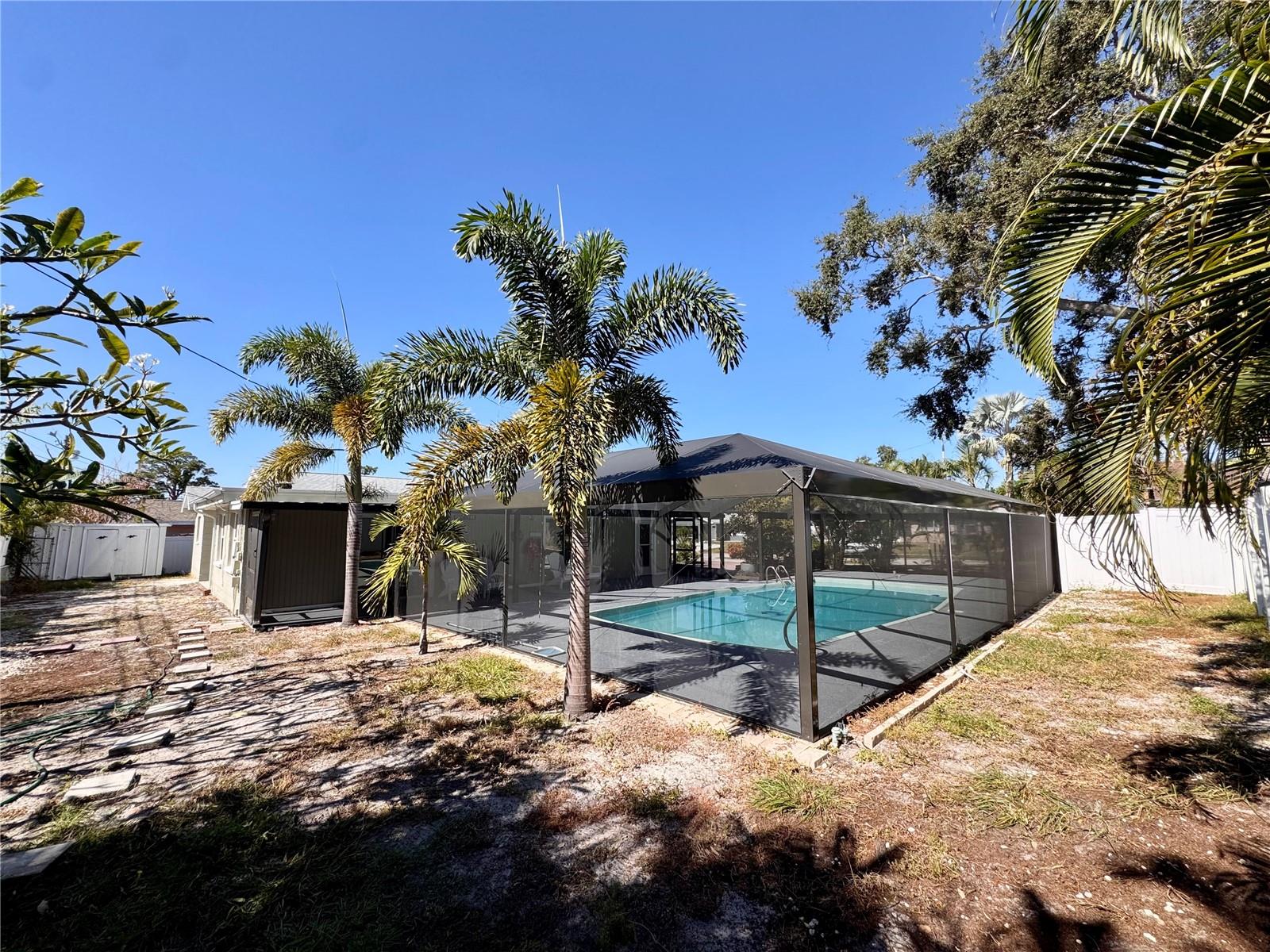 Listing photo id 27 for 13914 84th Terrace