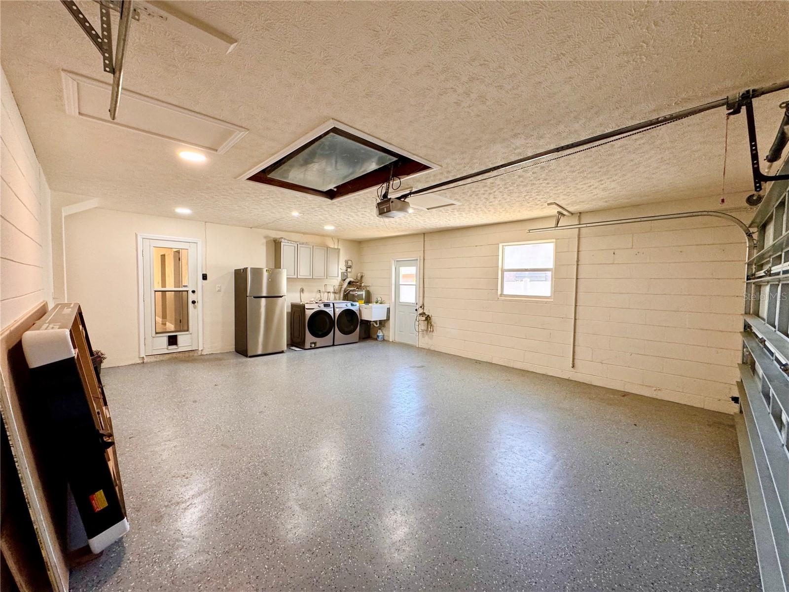 Listing photo id 33 for 13914 84th Terrace