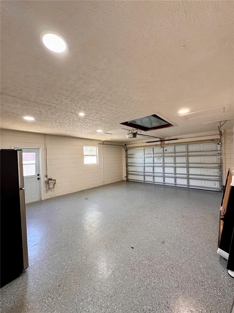 Listing photo id 34 for 13914 84th Terrace