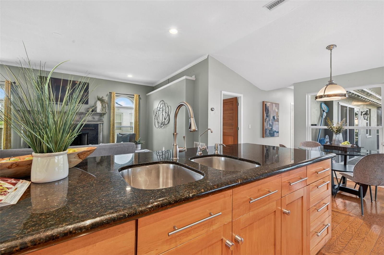 Image 30 of 55 For 4673 Alisa Circle Ne