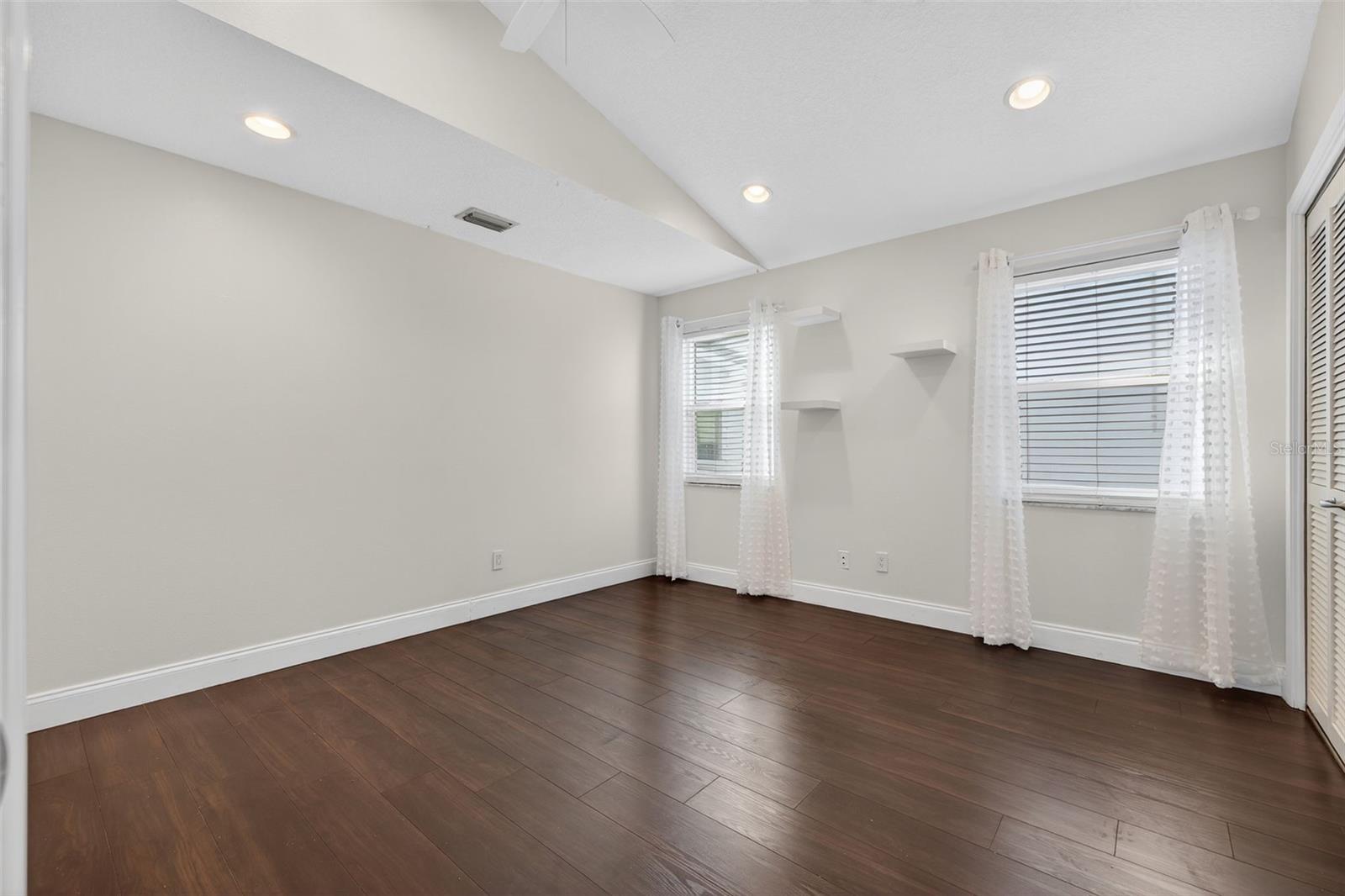 Image 40 of 55 For 4673 Alisa Circle Ne