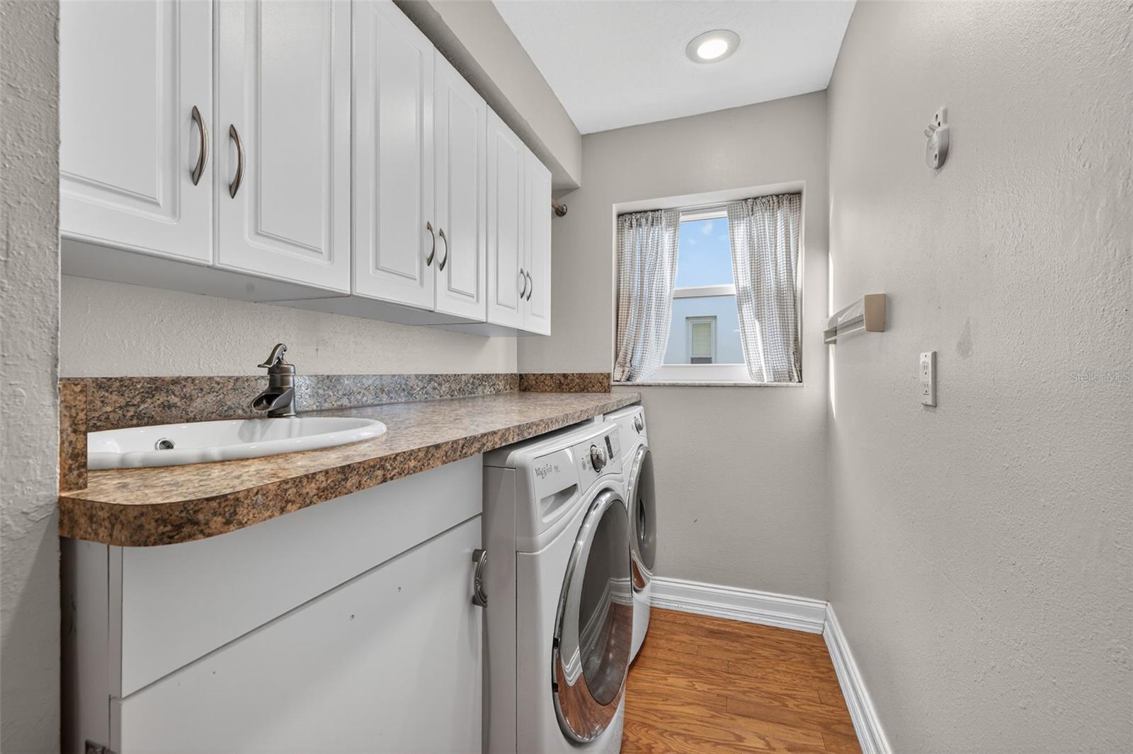 Image 41 of 55 For 4673 Alisa Circle Ne