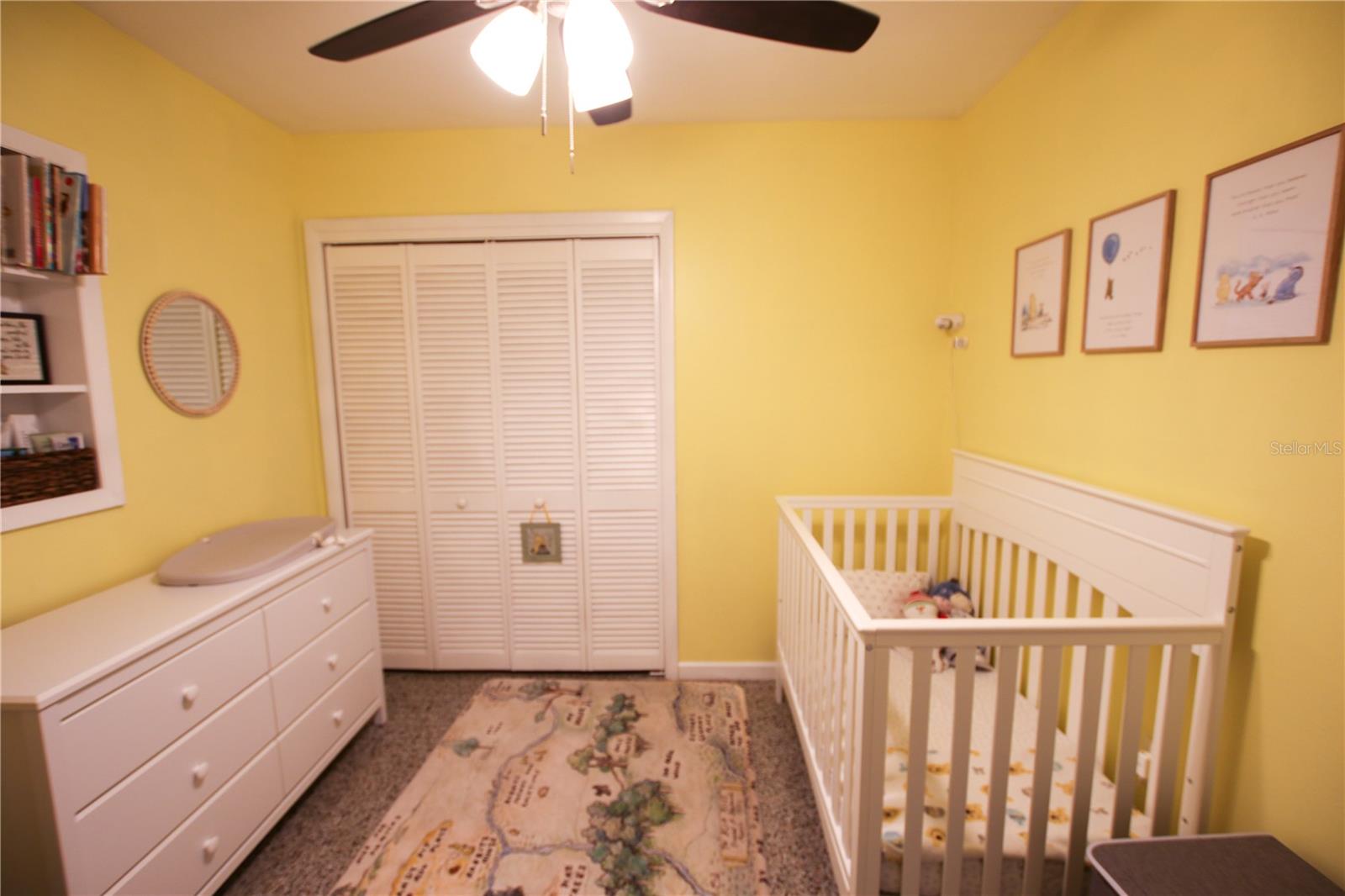 Listing photo id 31 for 2810 Robson Street