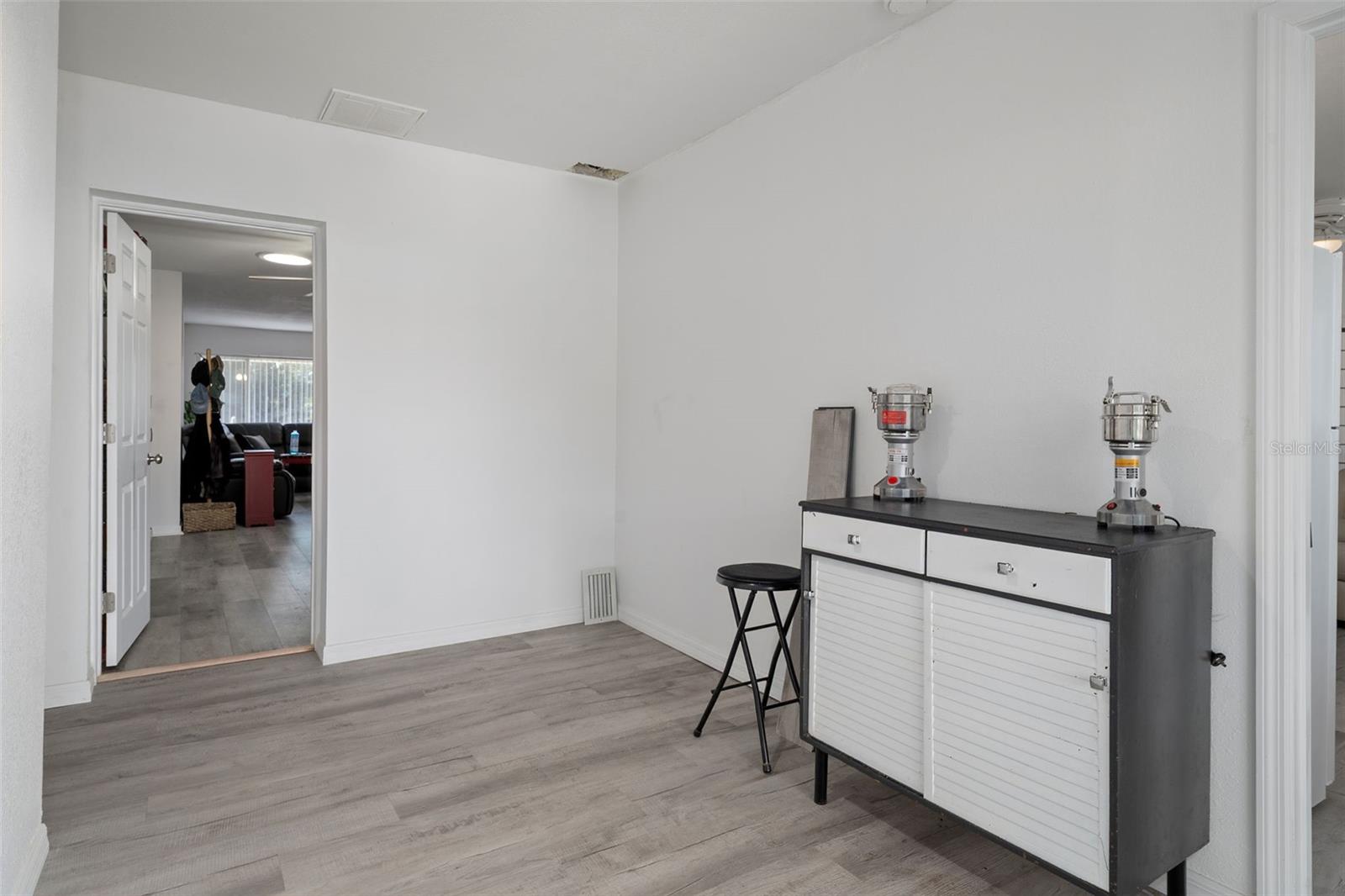 Image 20 of 59 For 3320 Gardenia Drive