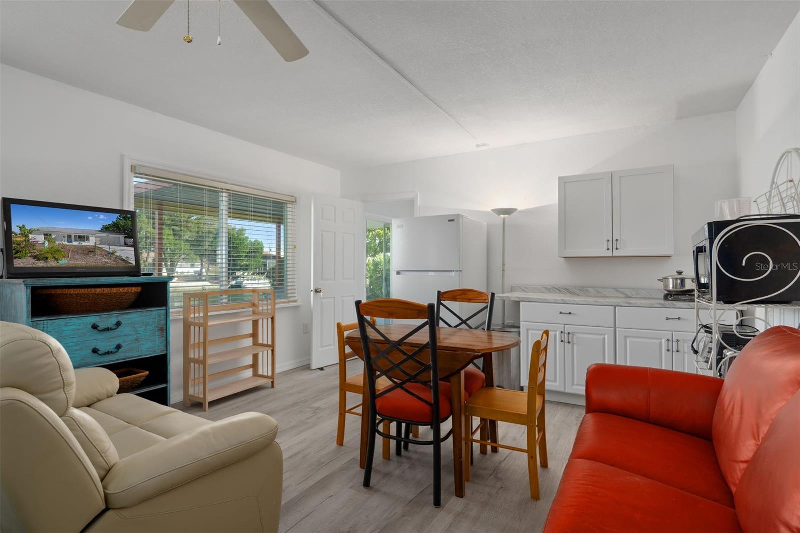 Image 24 of 59 For 3320 Gardenia Drive