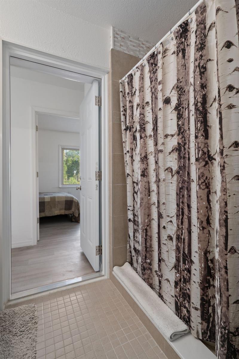 Image 34 of 59 For 3320 Gardenia Drive