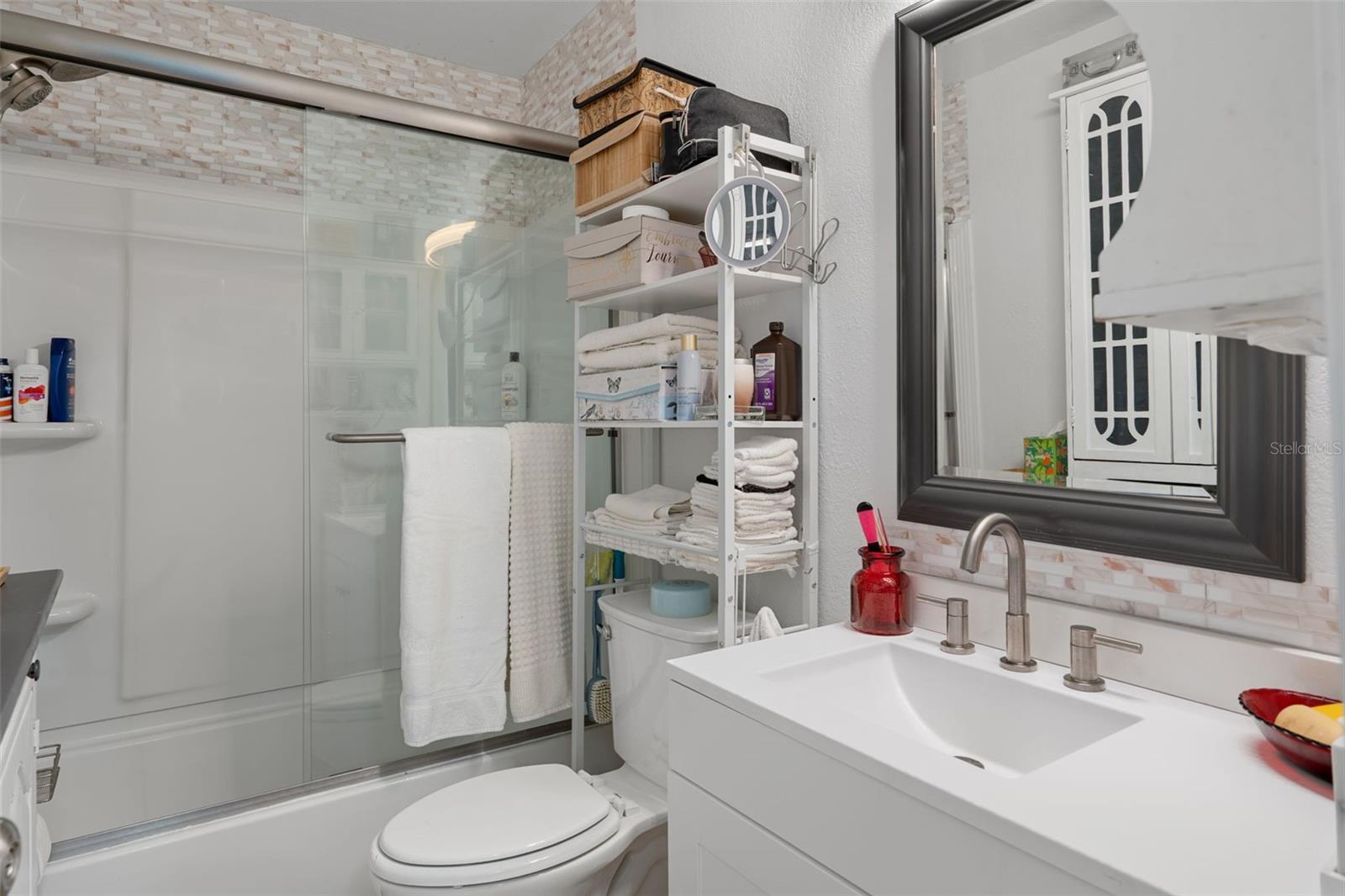 Image 9 of 59 For 3320 Gardenia Drive