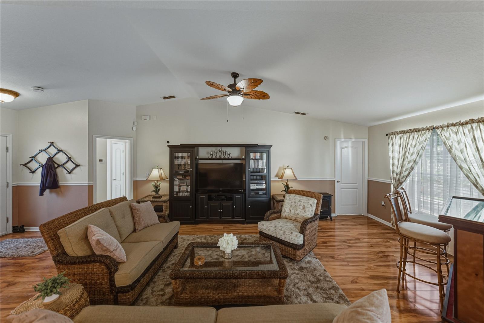 Image 12 of 95 For 29235 Princeville Drive