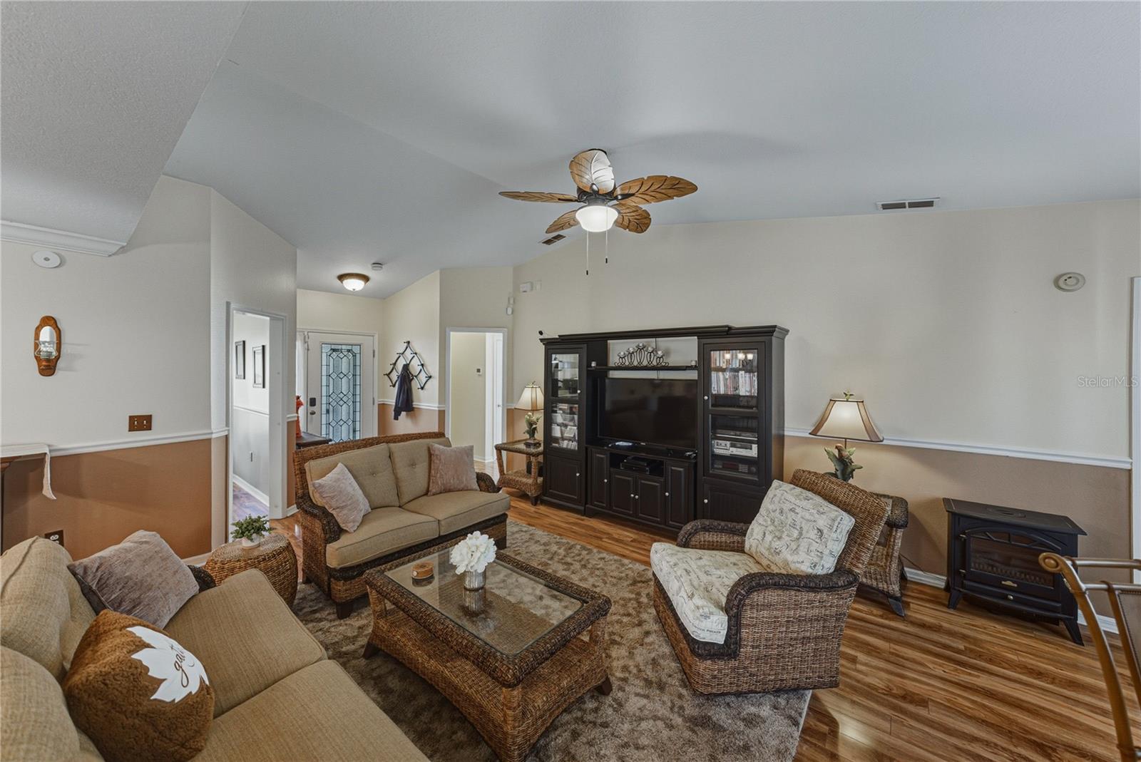 Image 13 of 95 For 29235 Princeville Drive