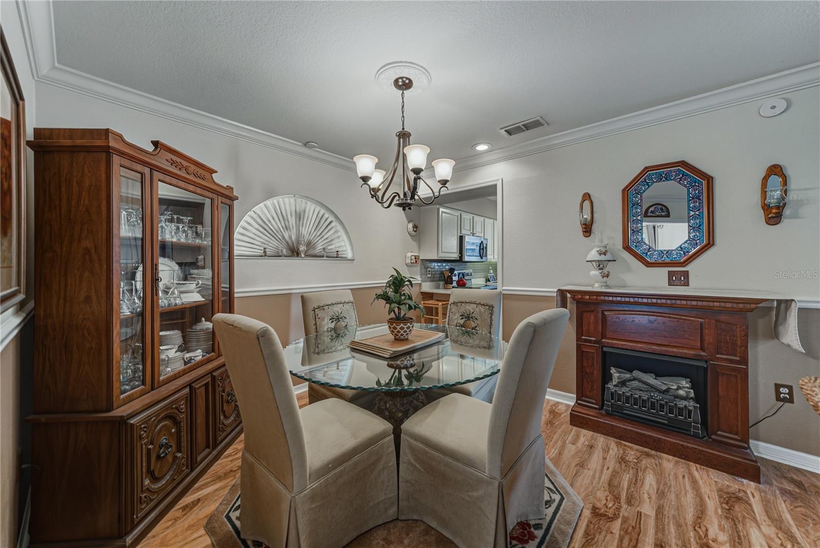 Image 16 of 95 For 29235 Princeville Drive