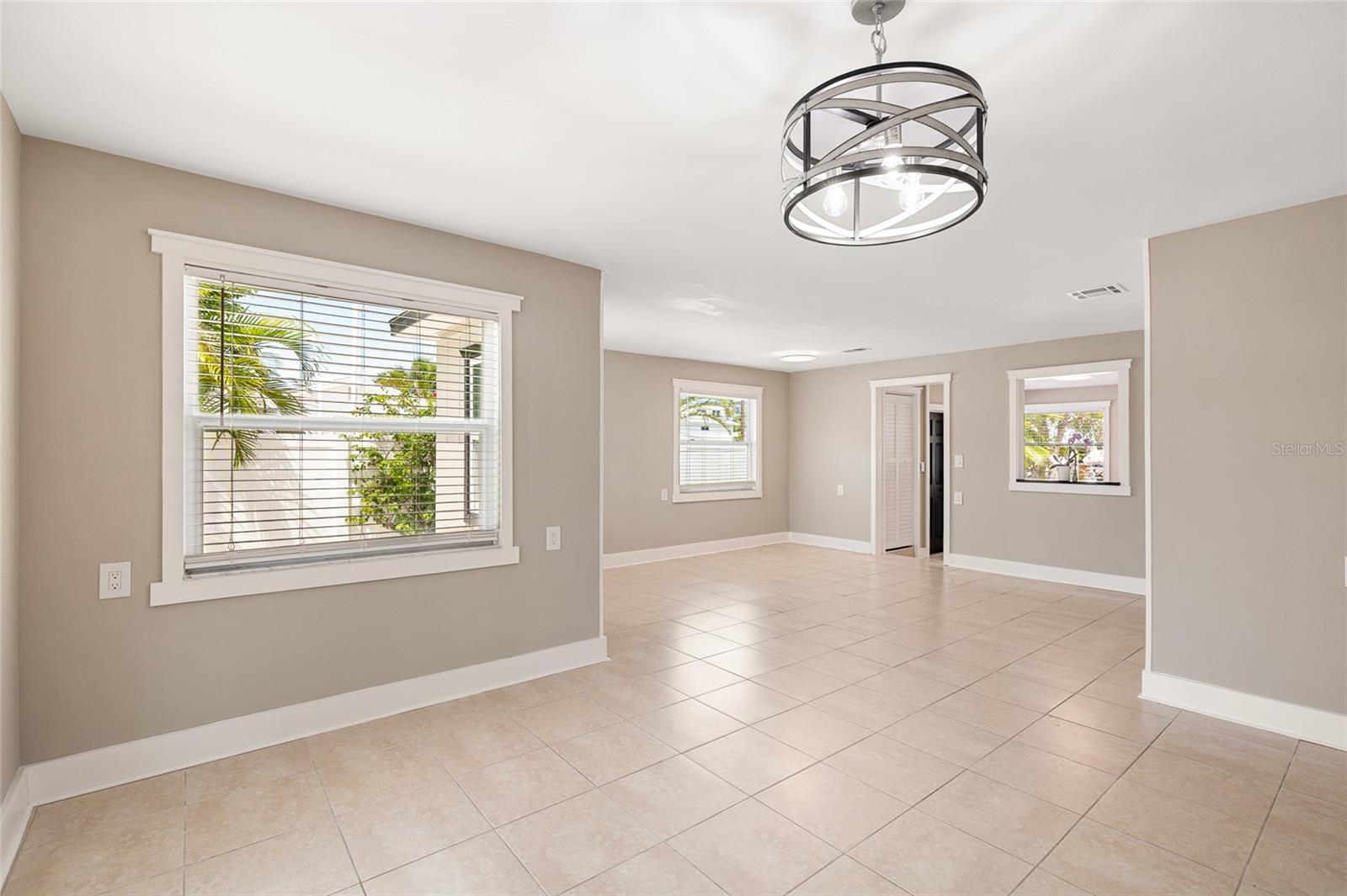 Image 13 of 60 For 231 Madeira Avenue