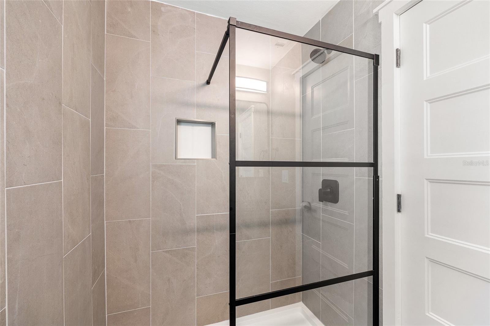 Image 20 of 60 For 231 Madeira Avenue