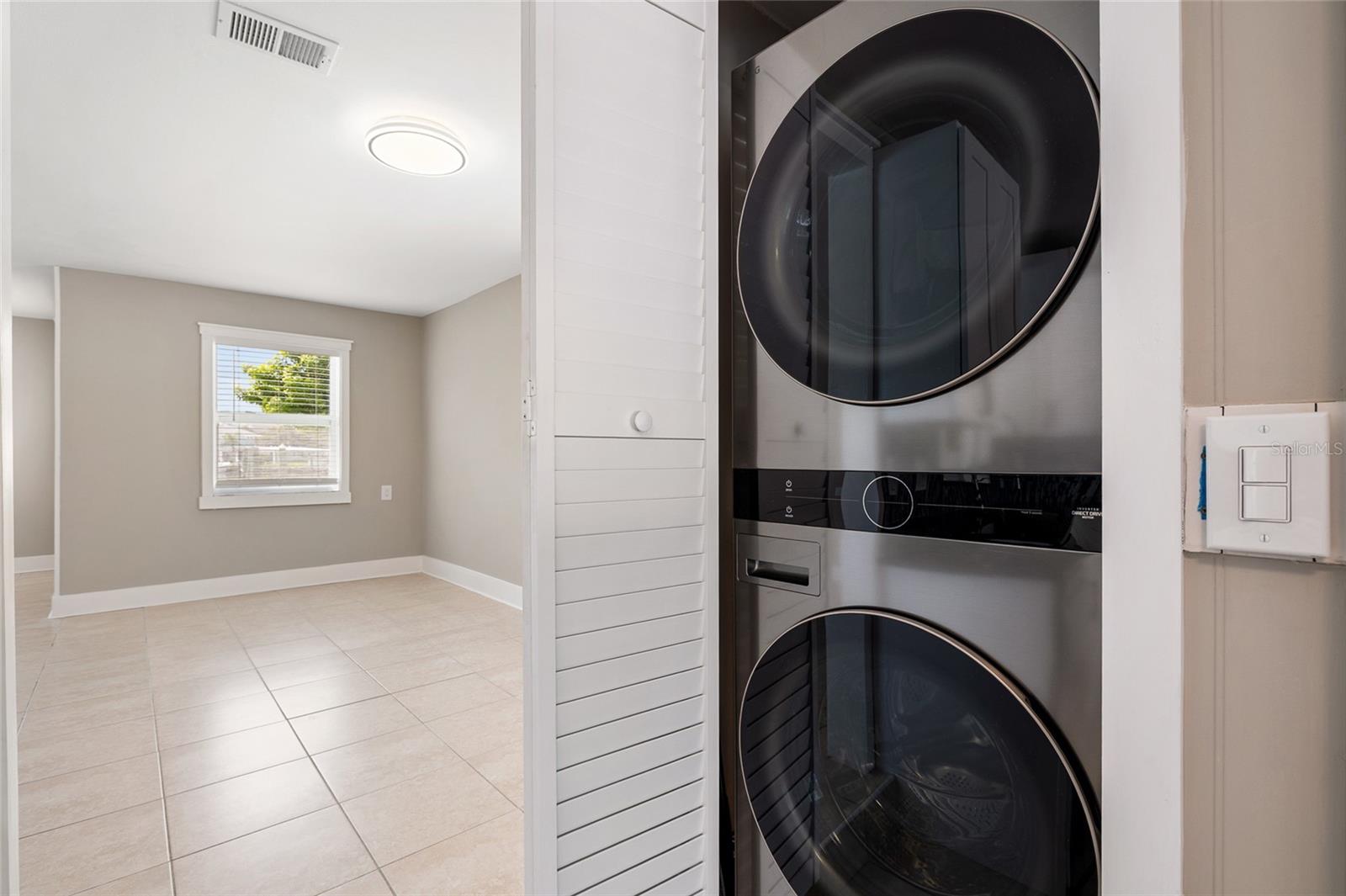 Image 21 of 60 For 231 Madeira Avenue