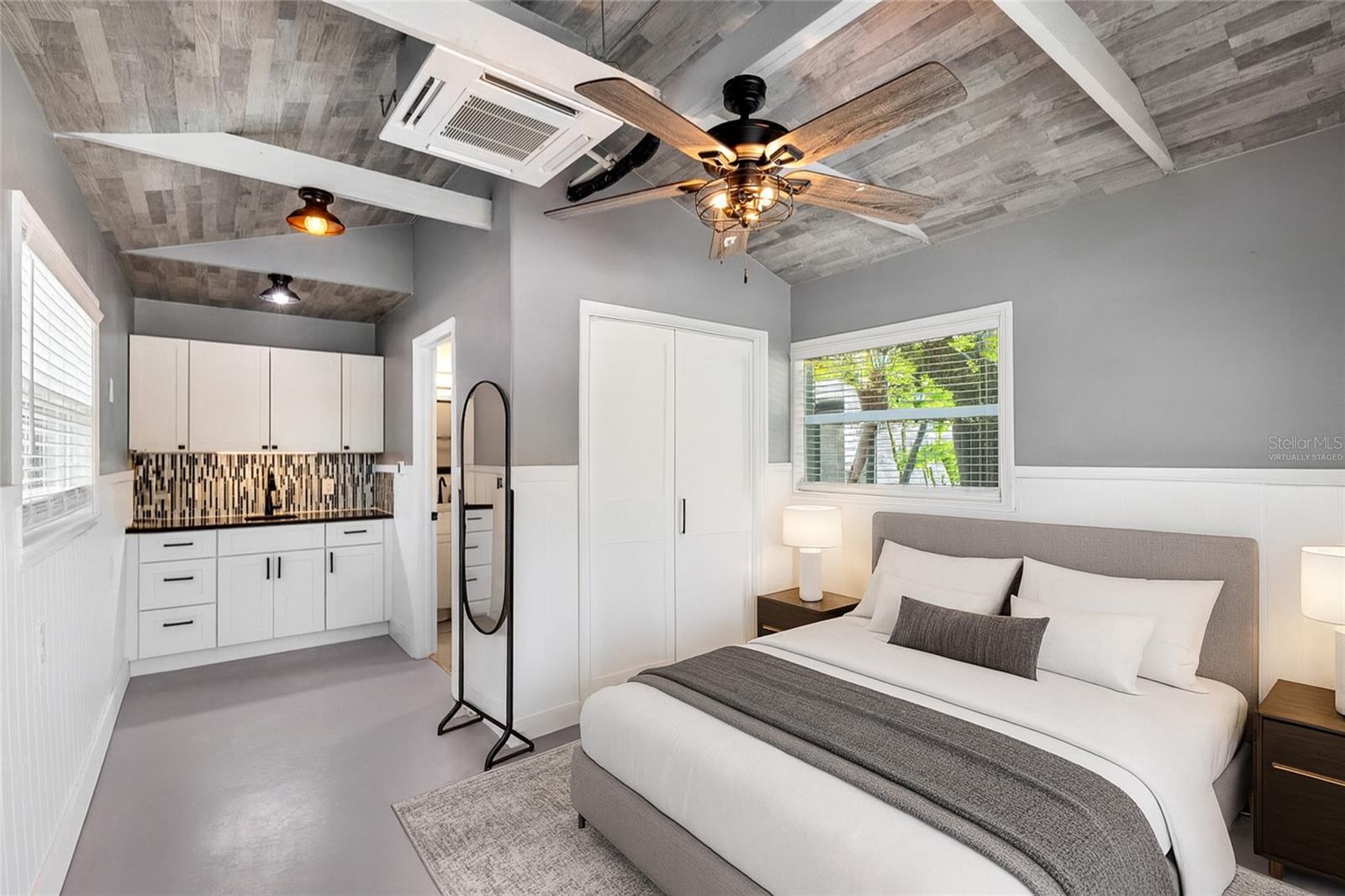 Image 23 of 60 For 231 Madeira Avenue