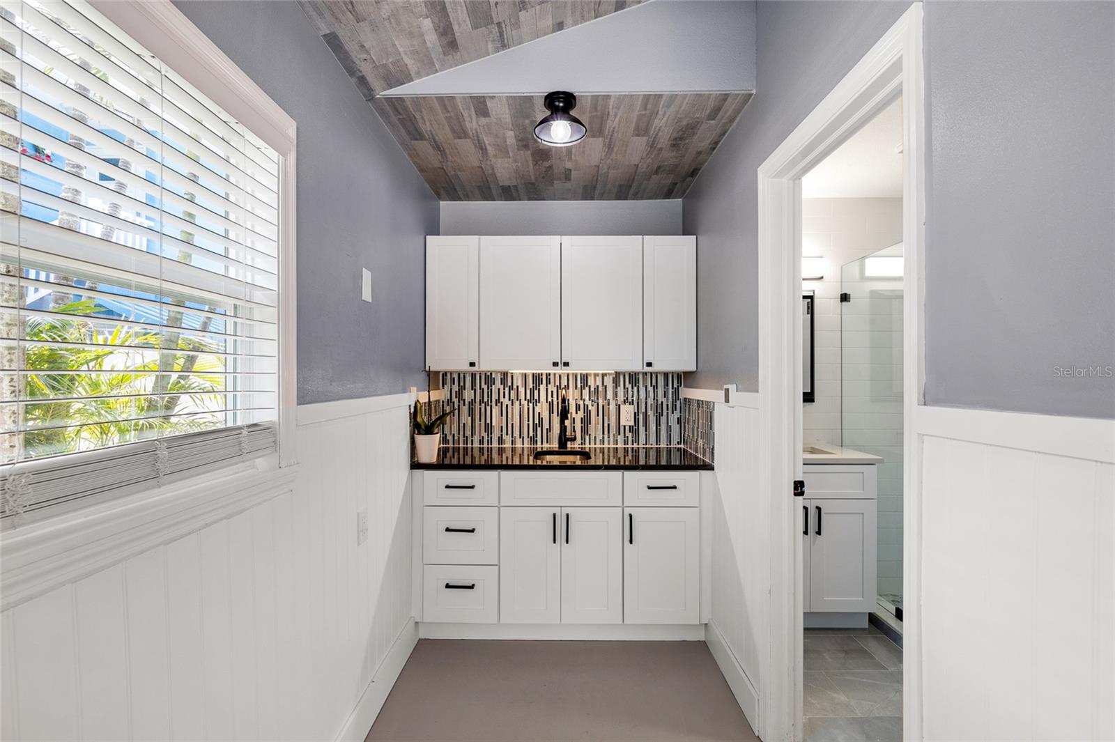 Image 24 of 60 For 231 Madeira Avenue