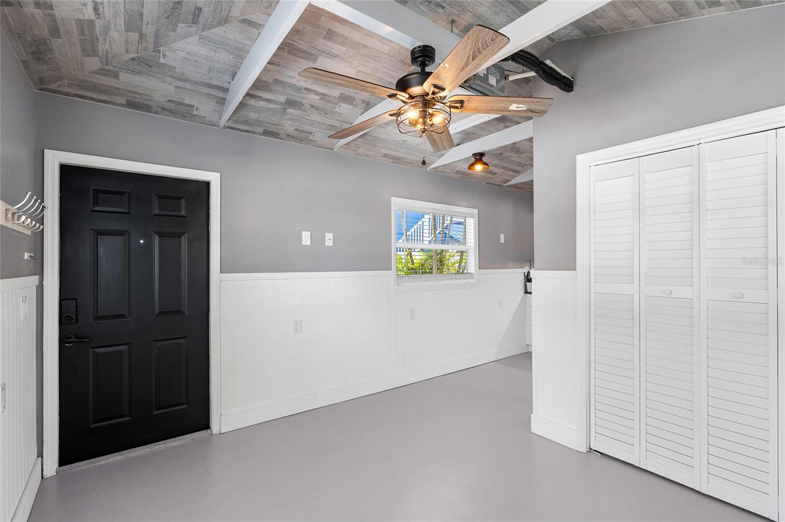 Image 27 of 60 For 231 Madeira Avenue