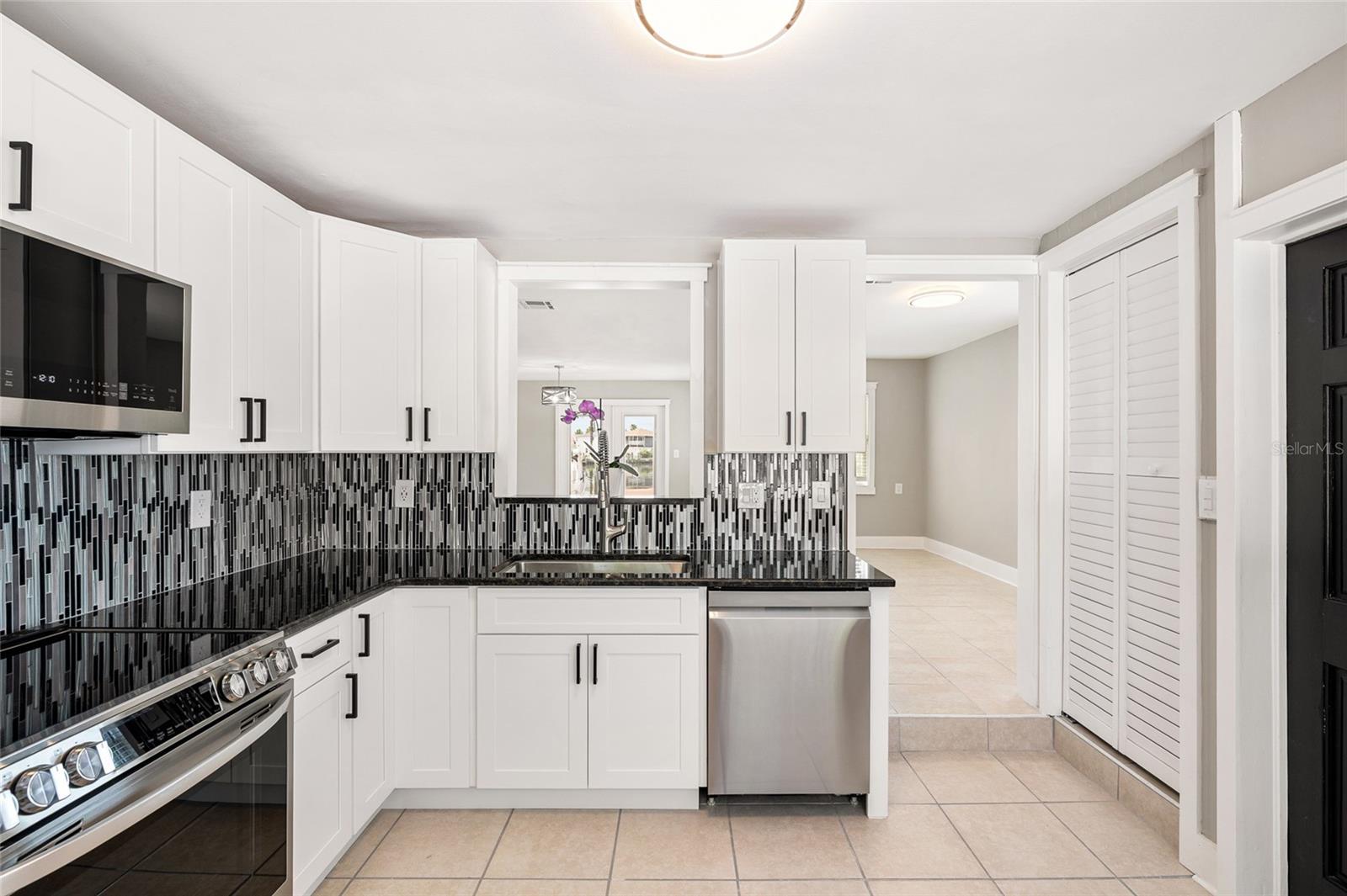 Image 5 of 60 For 231 Madeira Avenue