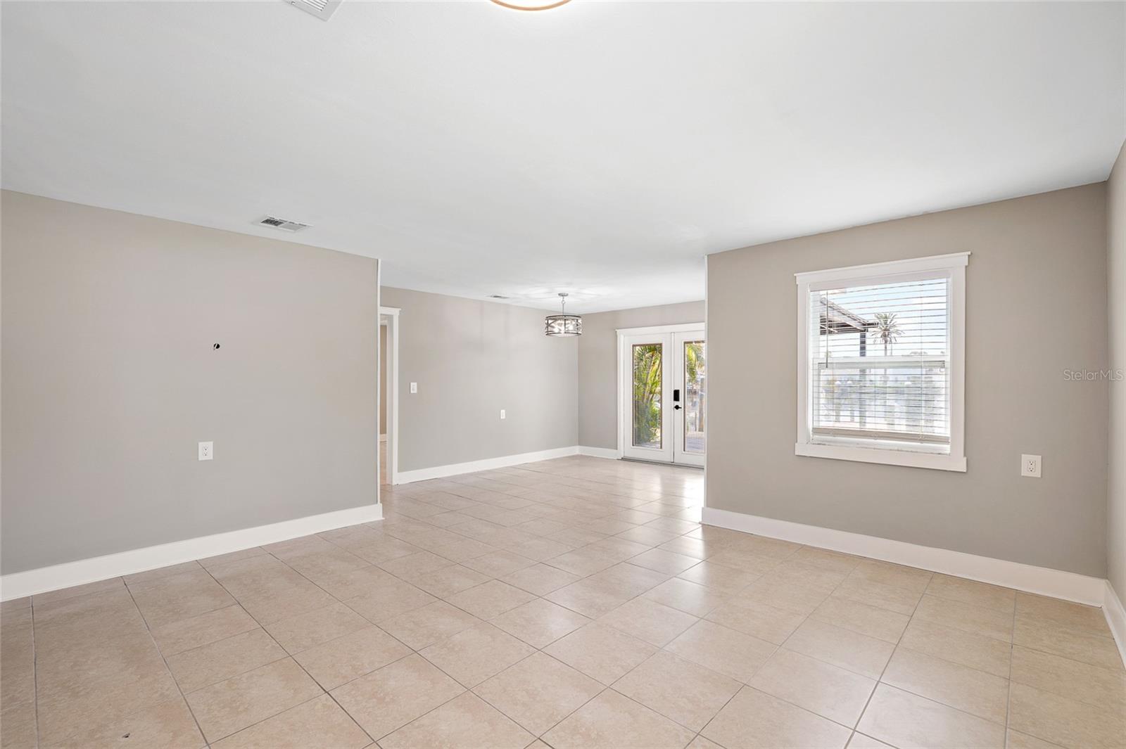 Image 7 of 60 For 231 Madeira Avenue