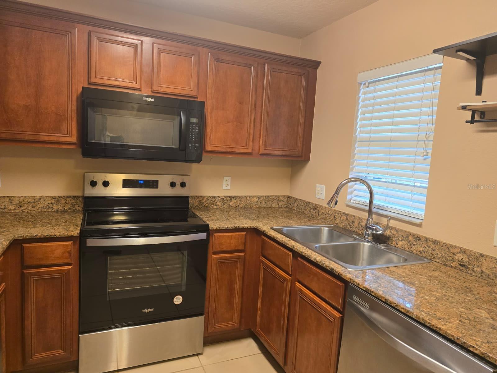 Image 18 of 32 For 3412 Castle Stone Court