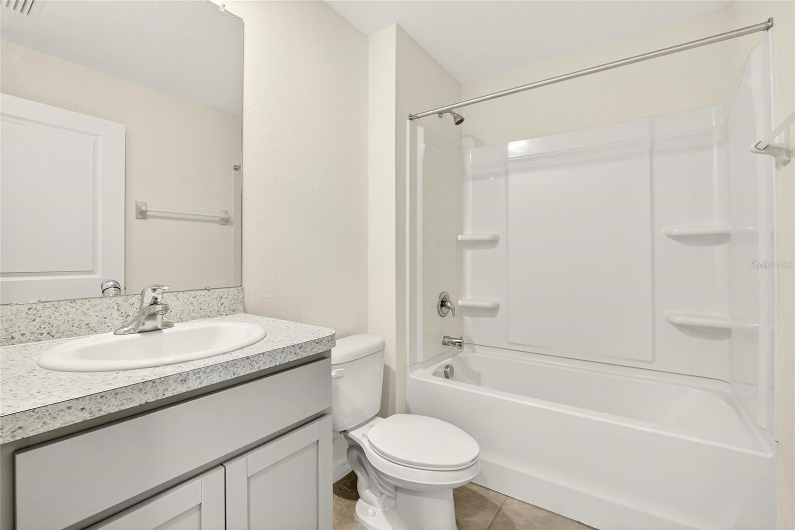 Image 22 of 68 For 3288 Silver Date Drive