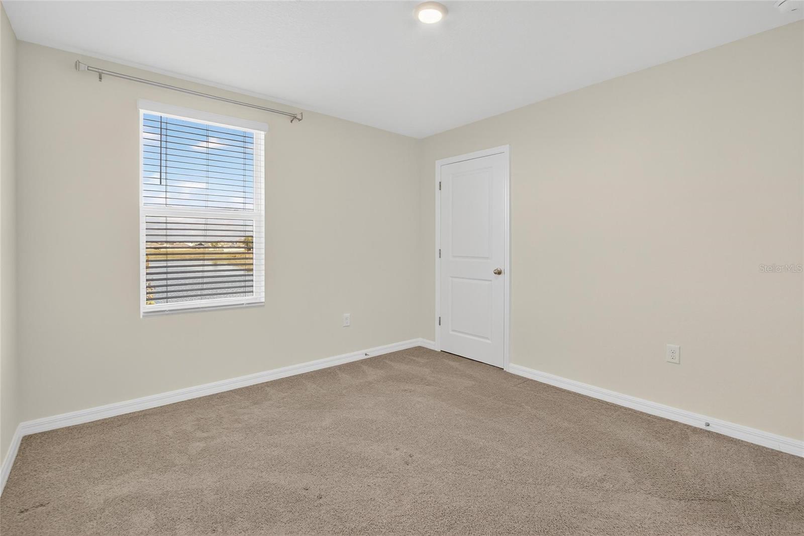 Image 32 of 68 For 3288 Silver Date Drive