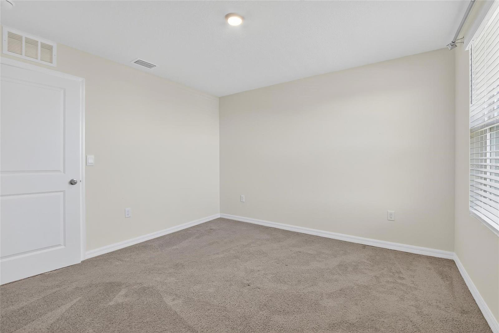 Image 33 of 68 For 3288 Silver Date Drive