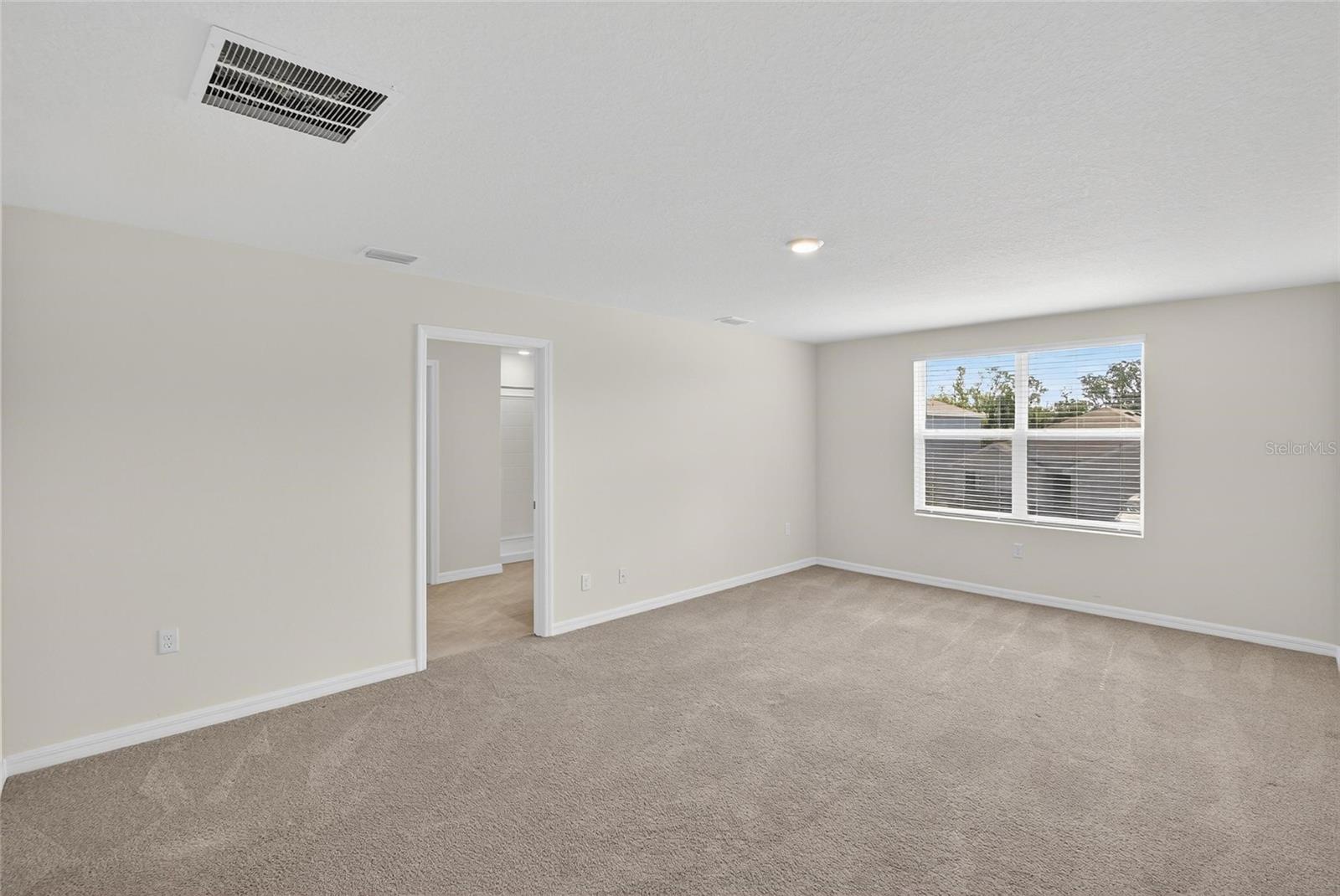 Image 35 of 68 For 3288 Silver Date Drive