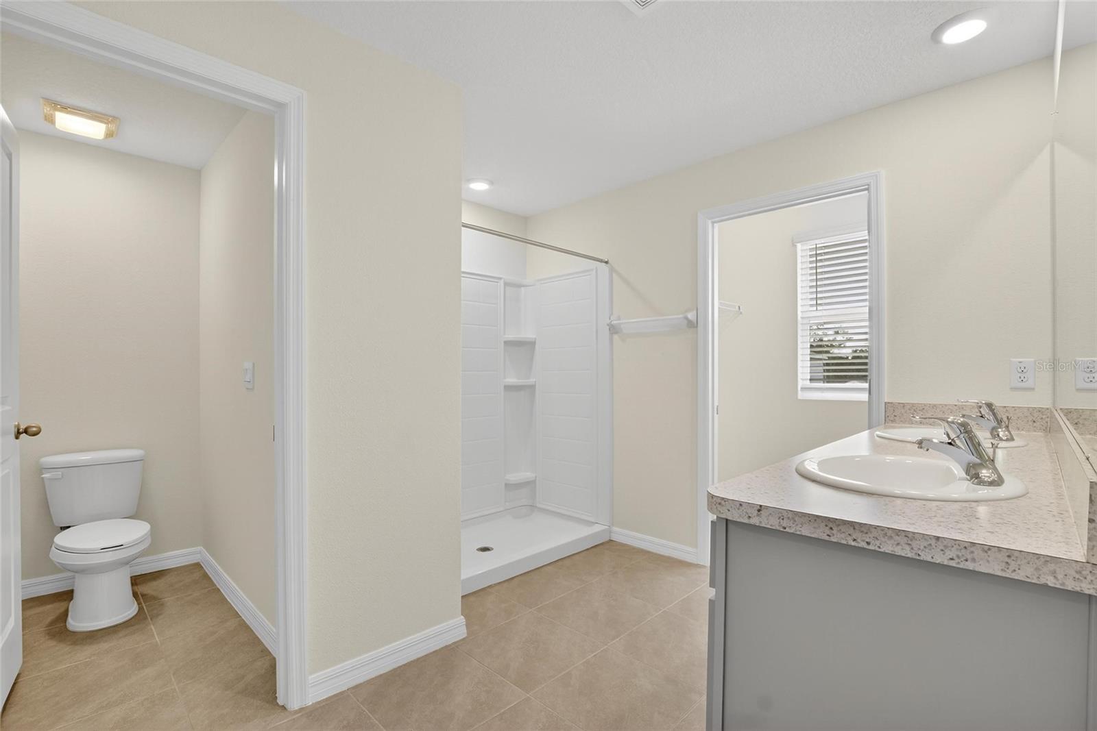 Image 38 of 68 For 3288 Silver Date Drive