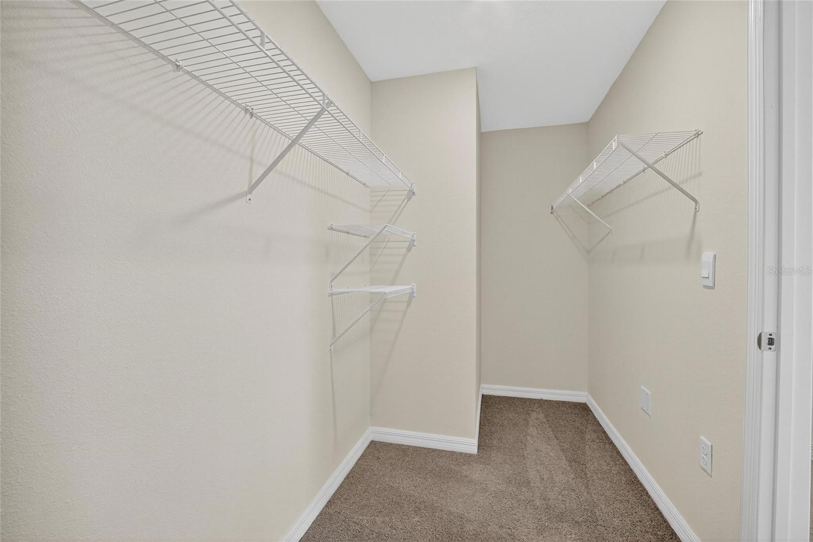 Image 41 of 68 For 3288 Silver Date Drive