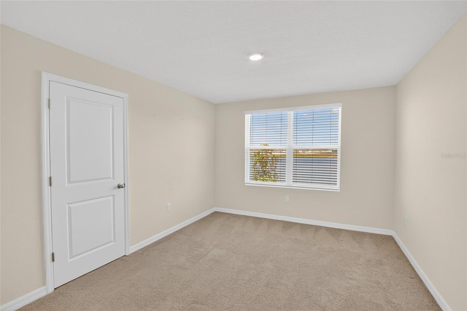 Image 43 of 68 For 3288 Silver Date Drive