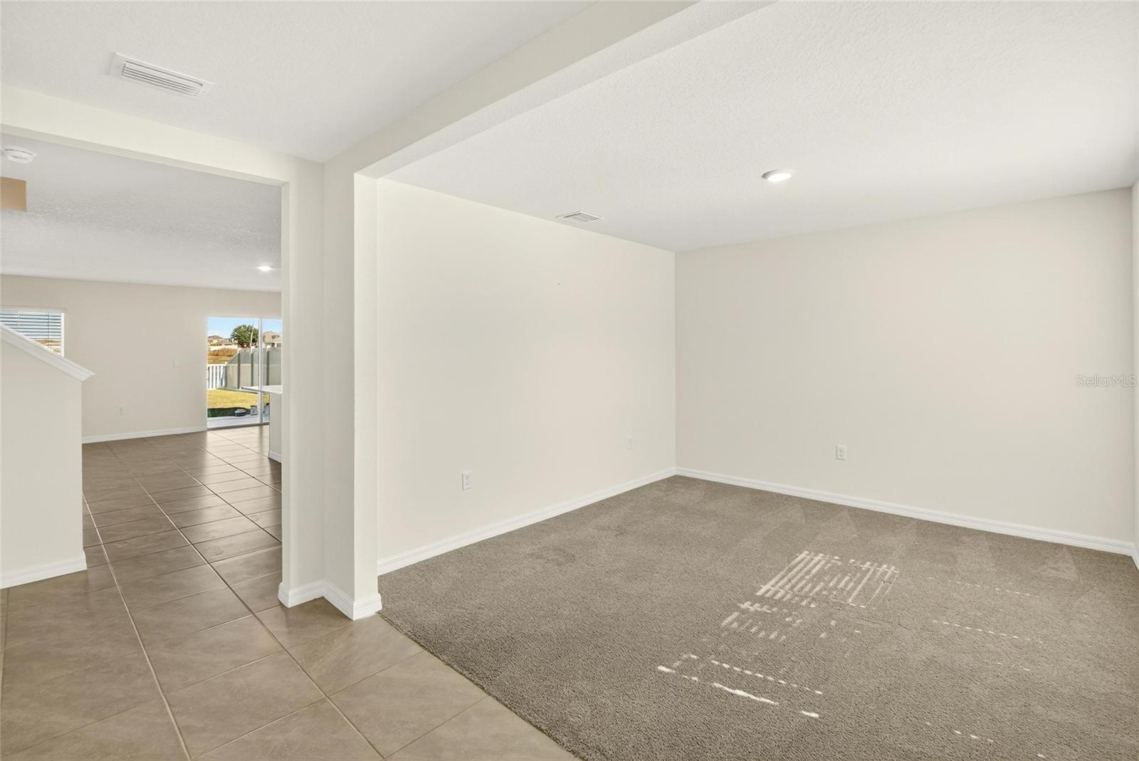 Image 5 of 68 For 3288 Silver Date Drive