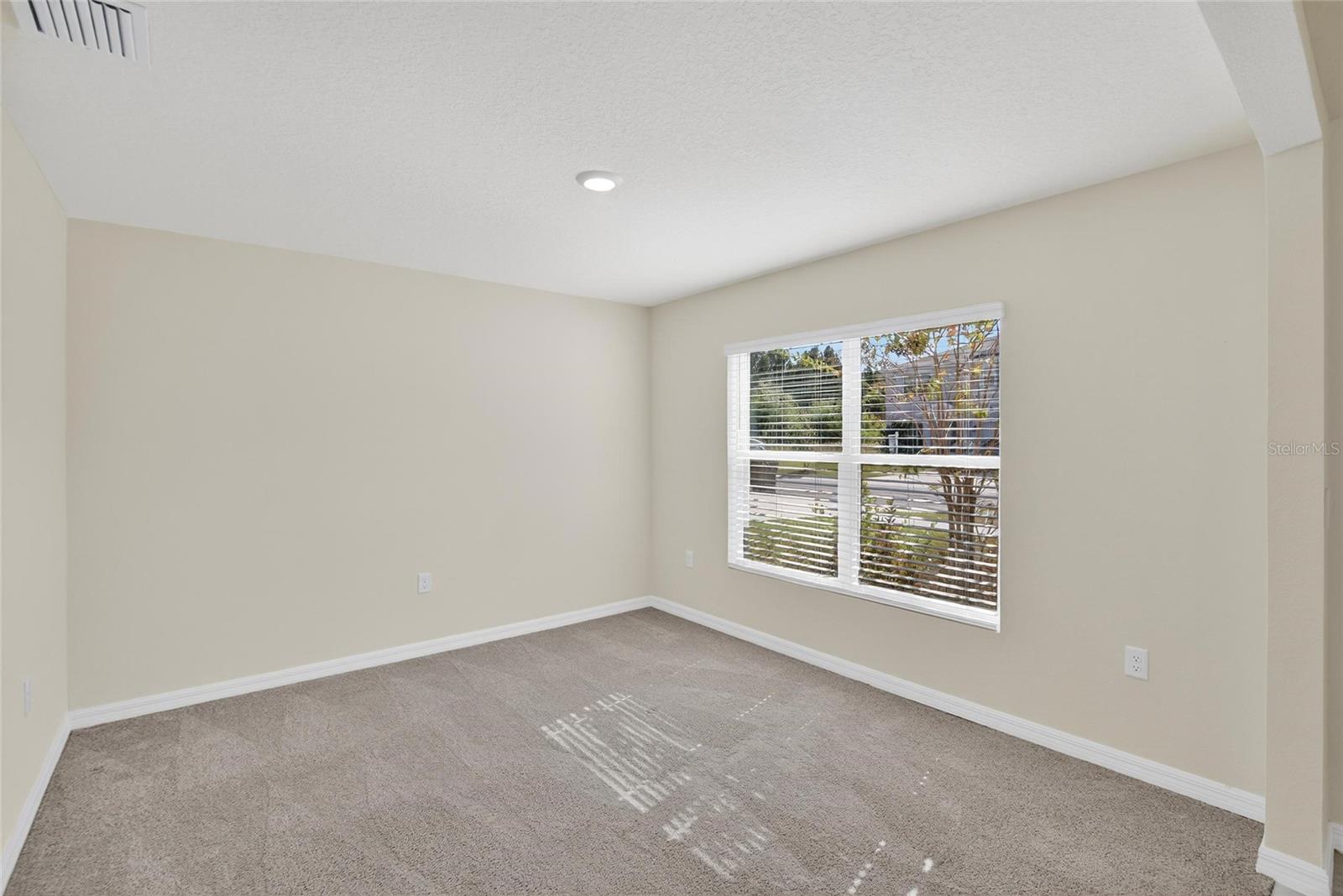 Image 6 of 68 For 3288 Silver Date Drive