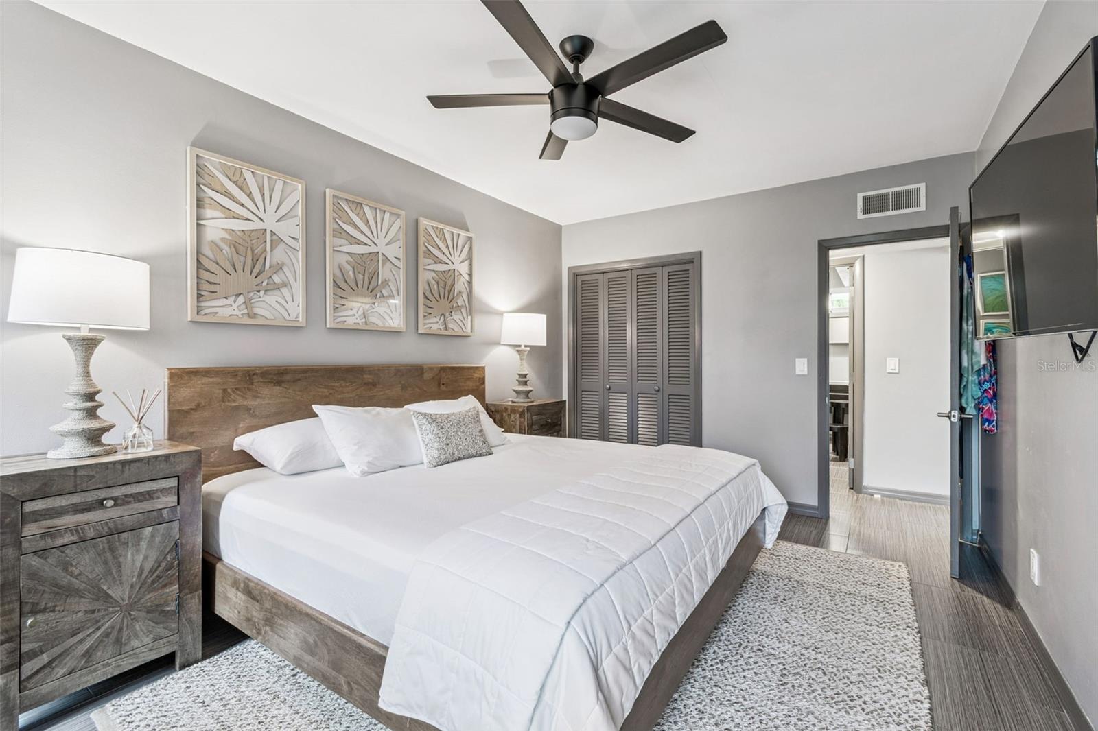 Image 20 of 48 For 346 Pennsylvania Avenue 3